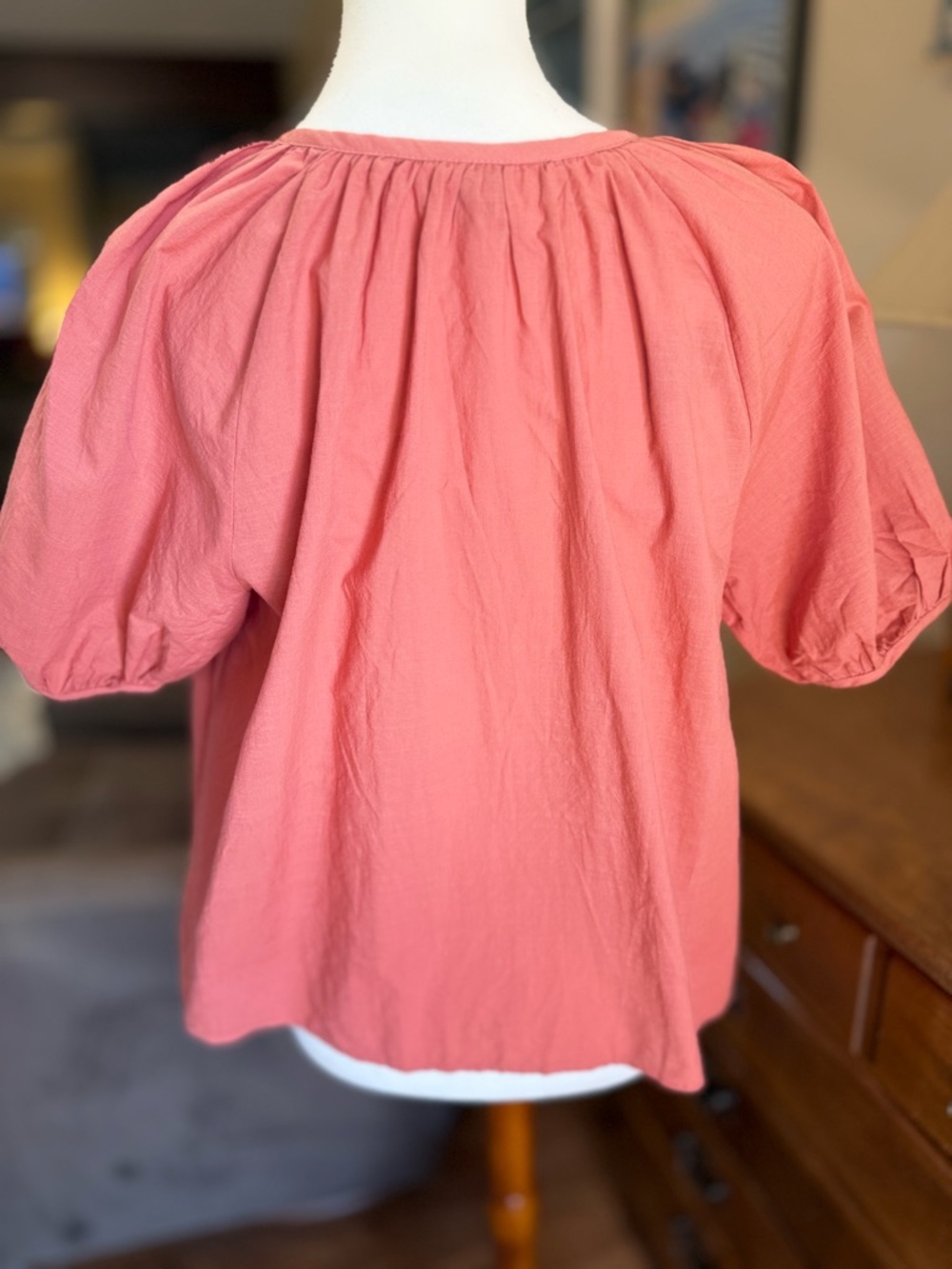 NWT Universal Thread Women's Rust Button-Down Blouse - Picture 4 of 5